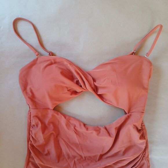 One Piece Swimsuit Women’s XL Rust Orange Twist Cutout Monokini Swimwear - Picture 4 of 6